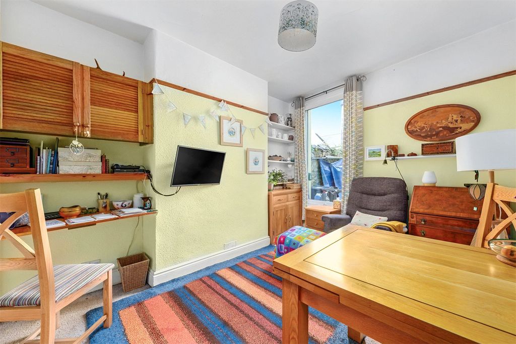Property photo 3 of 12 Picture No. 05