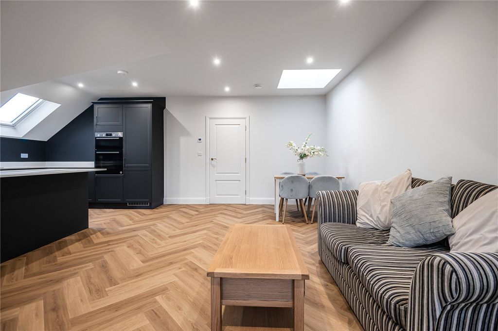 Property photo 3 of 14 Picture No. 96