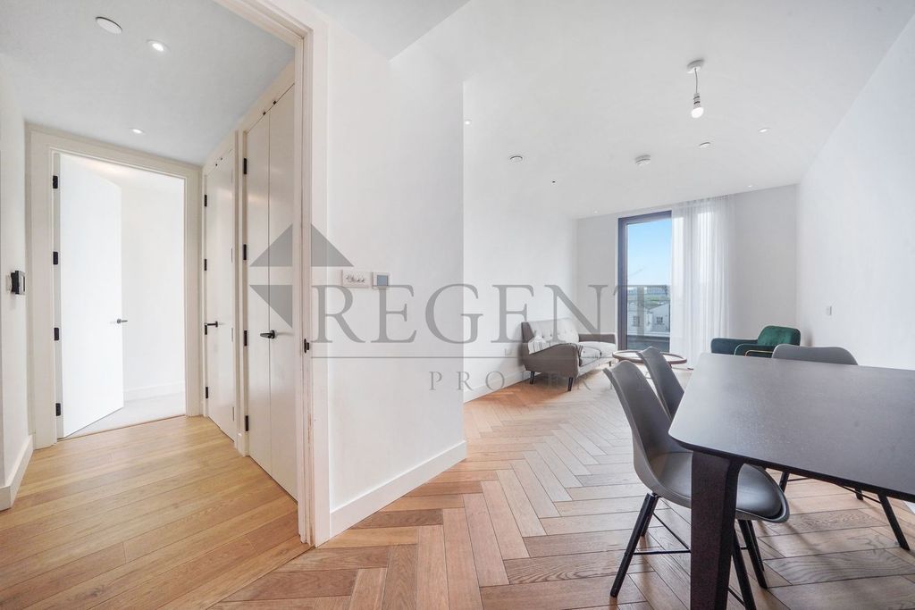 Property photo 2 of 16 Open Plan