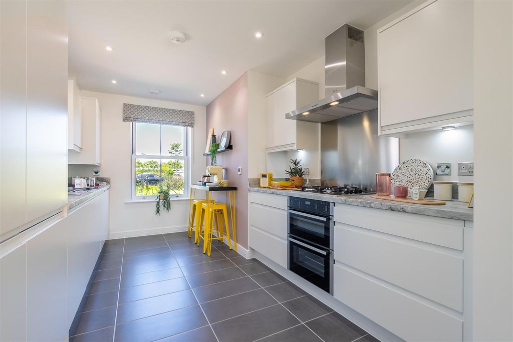 Property photo 2 of 10 Lawfordgreen_Rosebuilders (50 Of 87).Jpg