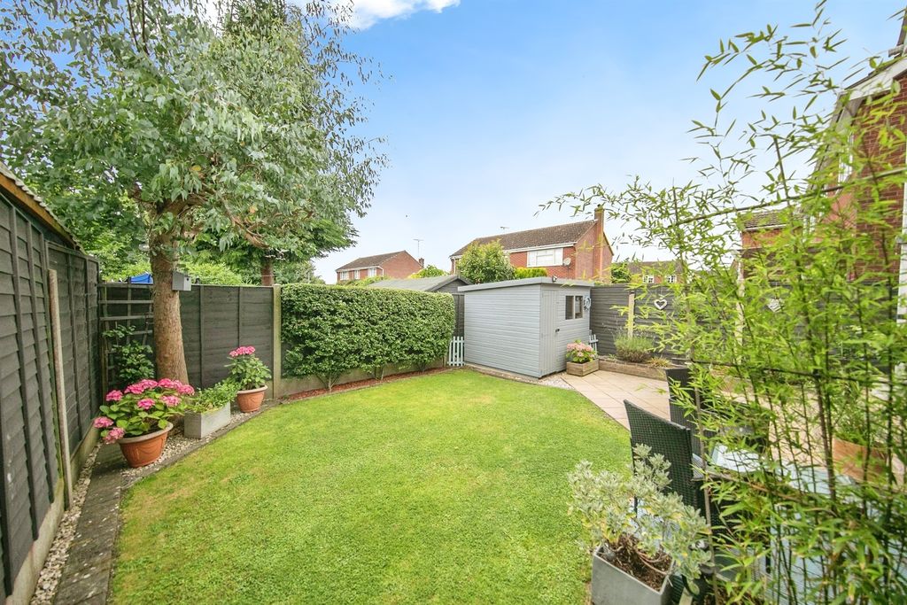 Property photo 2 of 17