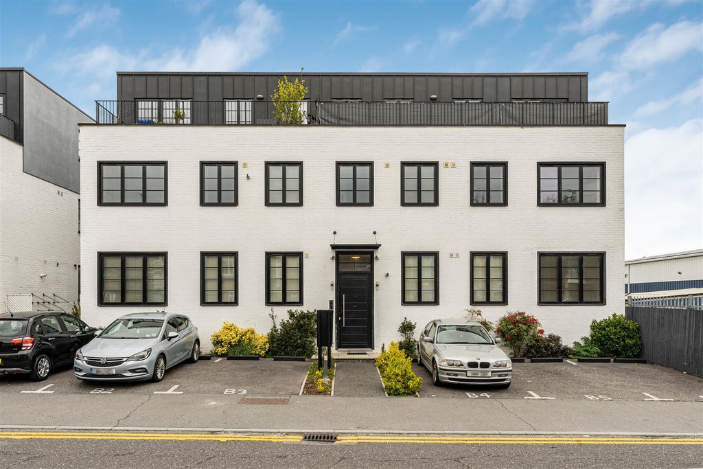 Property photo 1 of 16 5_77739.Jpg