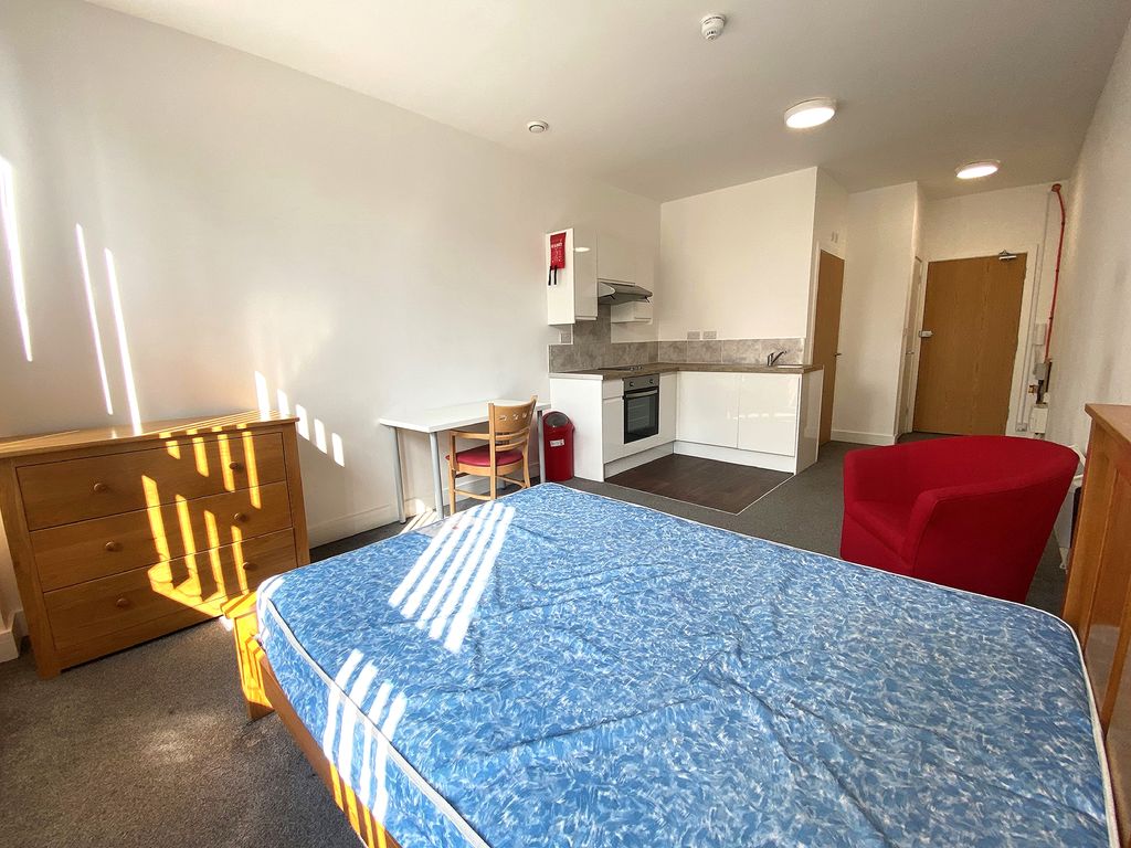 Property photo 3 of 6