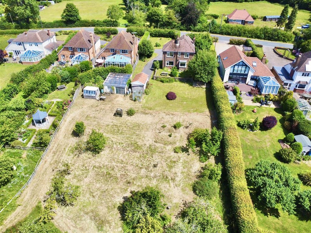 Property photo 1 of 34