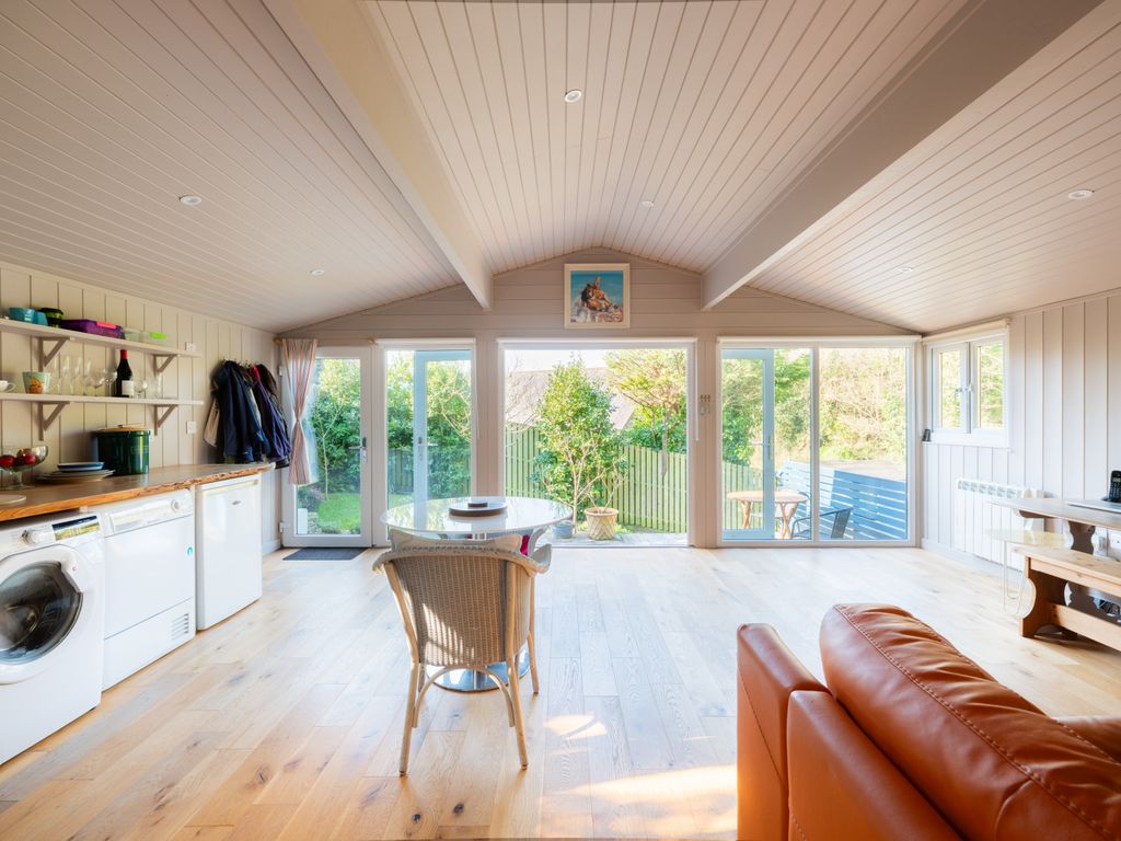 Property photo 3 of 12 Gallery