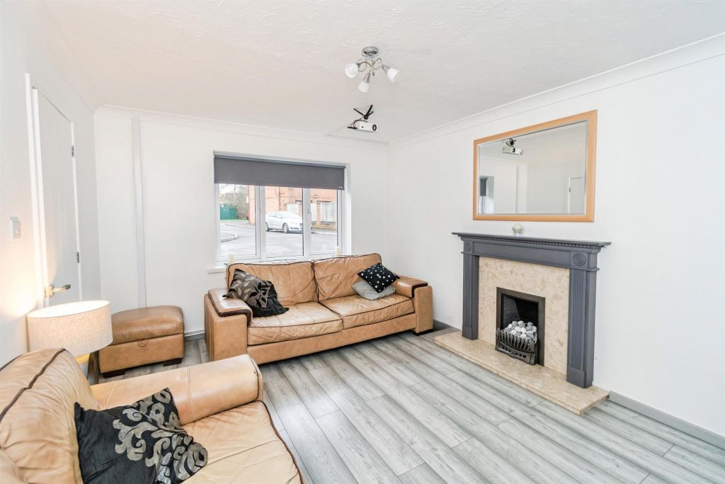 Property photo 3 of 21