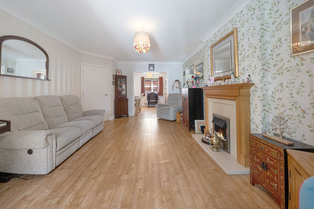 Property photo 3 of 39