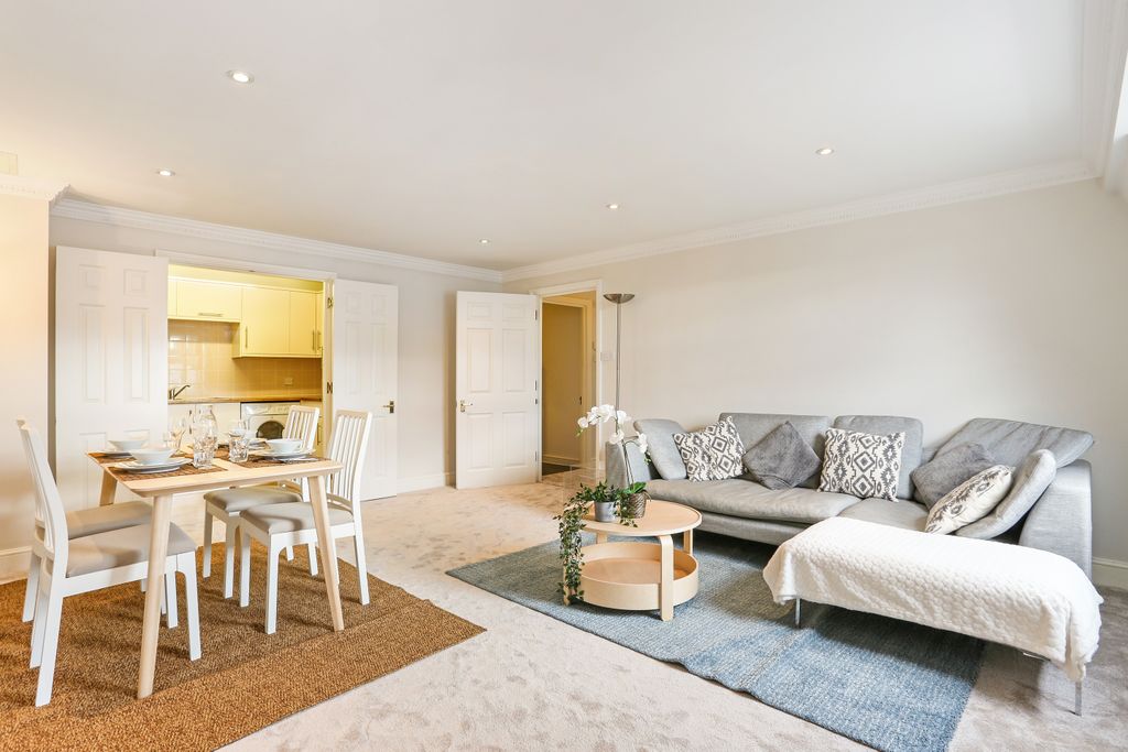 Property photo 1 of 18 1