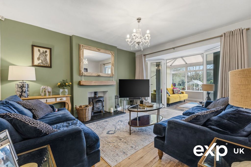 Property photo 2 of 34