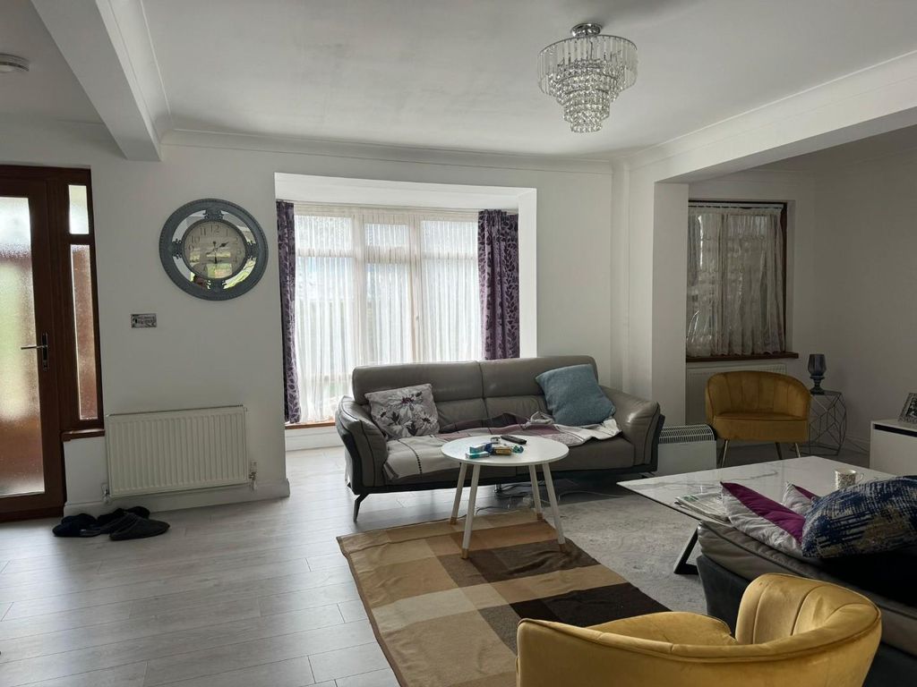 Property photo 3 of 10 3.Jpg
