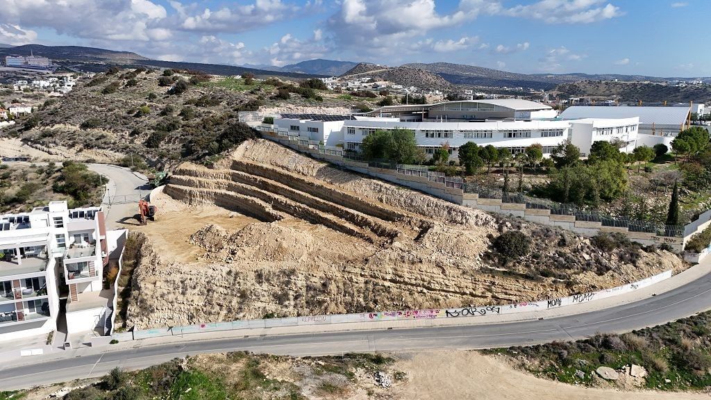 Property photo 3 of 8