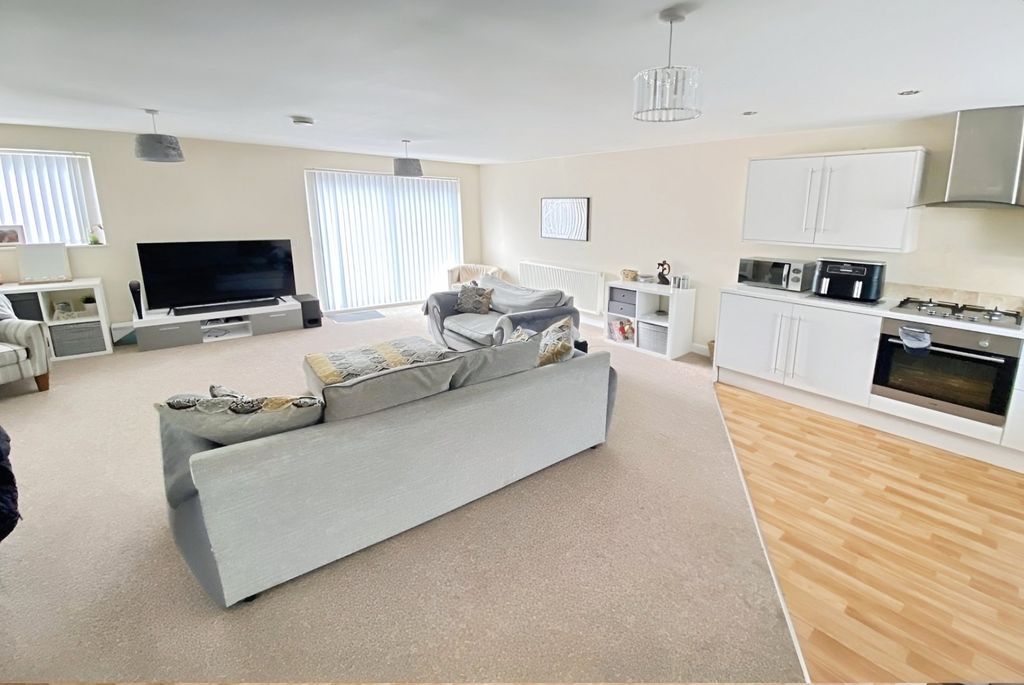 Property photo 3 of 11 Picture No. 22