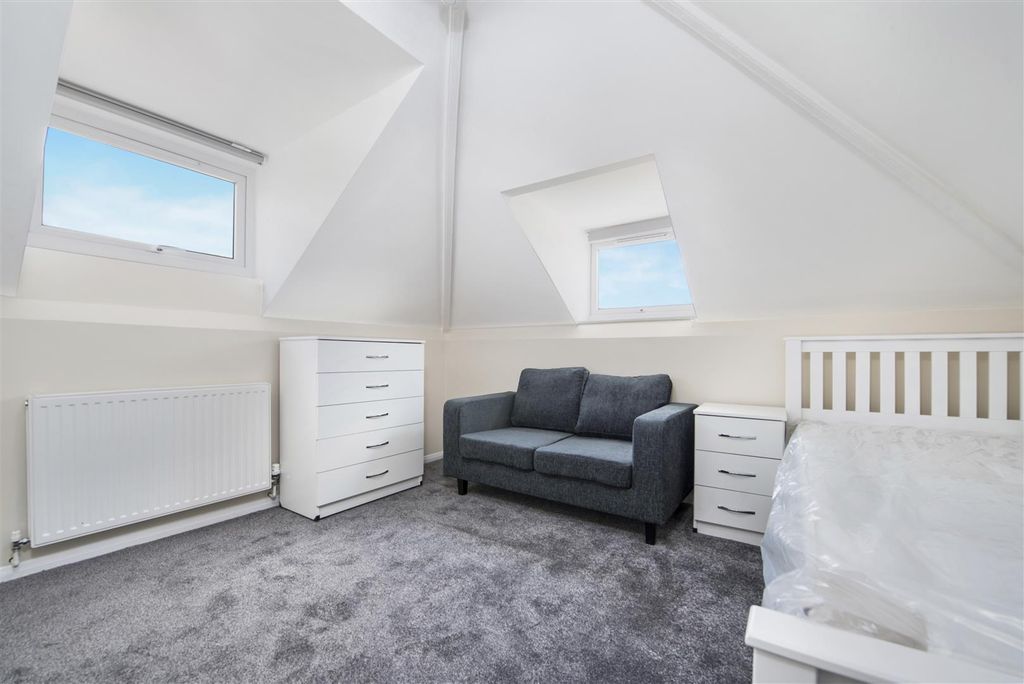 Additional image 12 of 9 bed semi-detached house for saleWalk Of Station, High Wycombe HP13