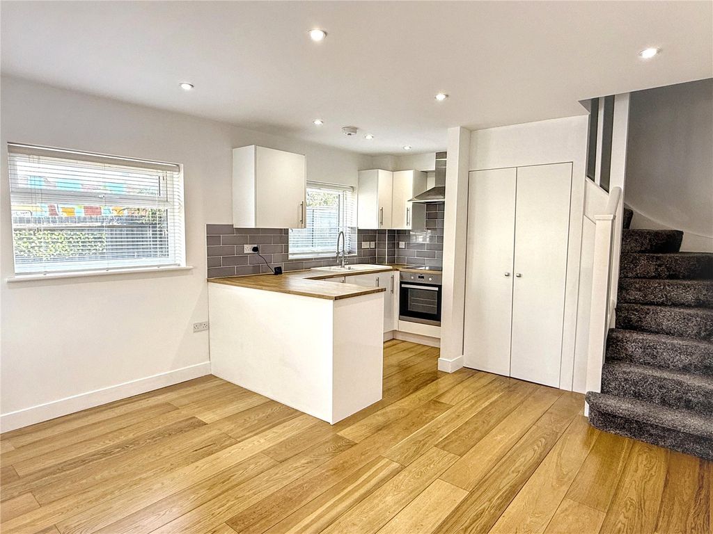 Property photo 2 of 14 Picture No. 01