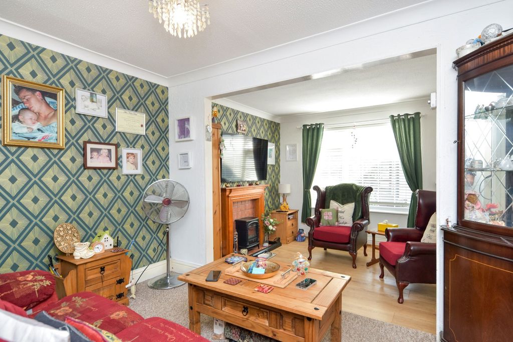 Property photo 3 of 46 Picture No. 37