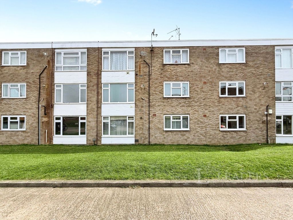 Property photo 1 of 8 1