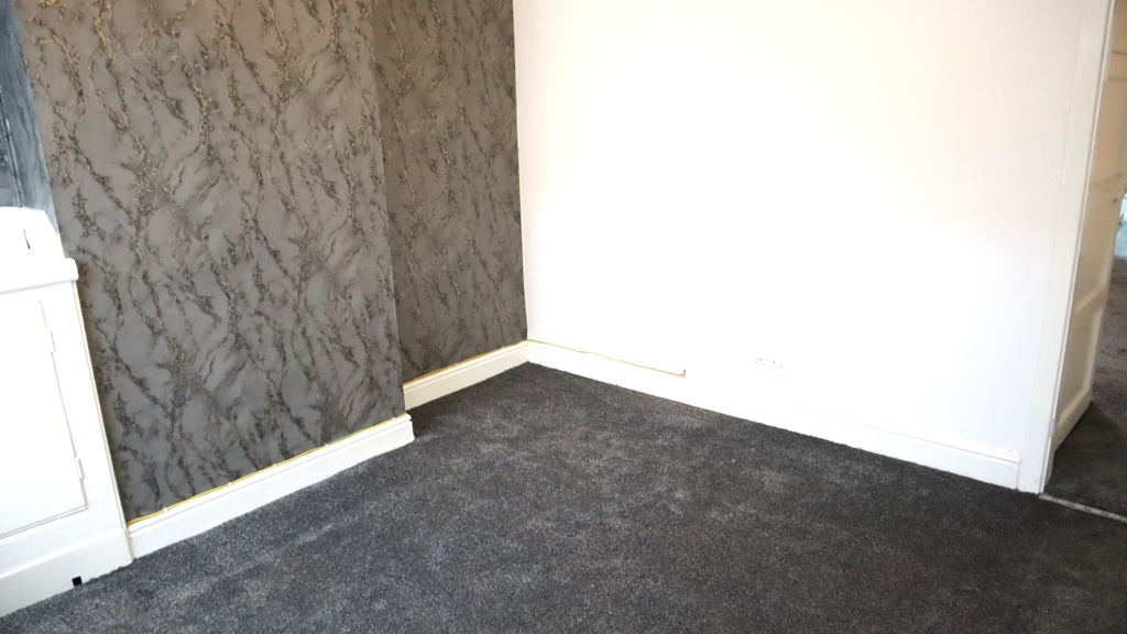 Property photo 2 of 40