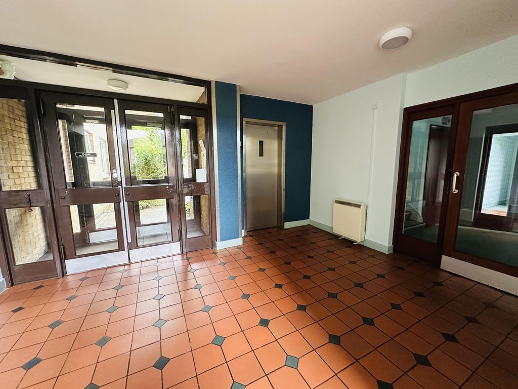 Property photo 2 of 14