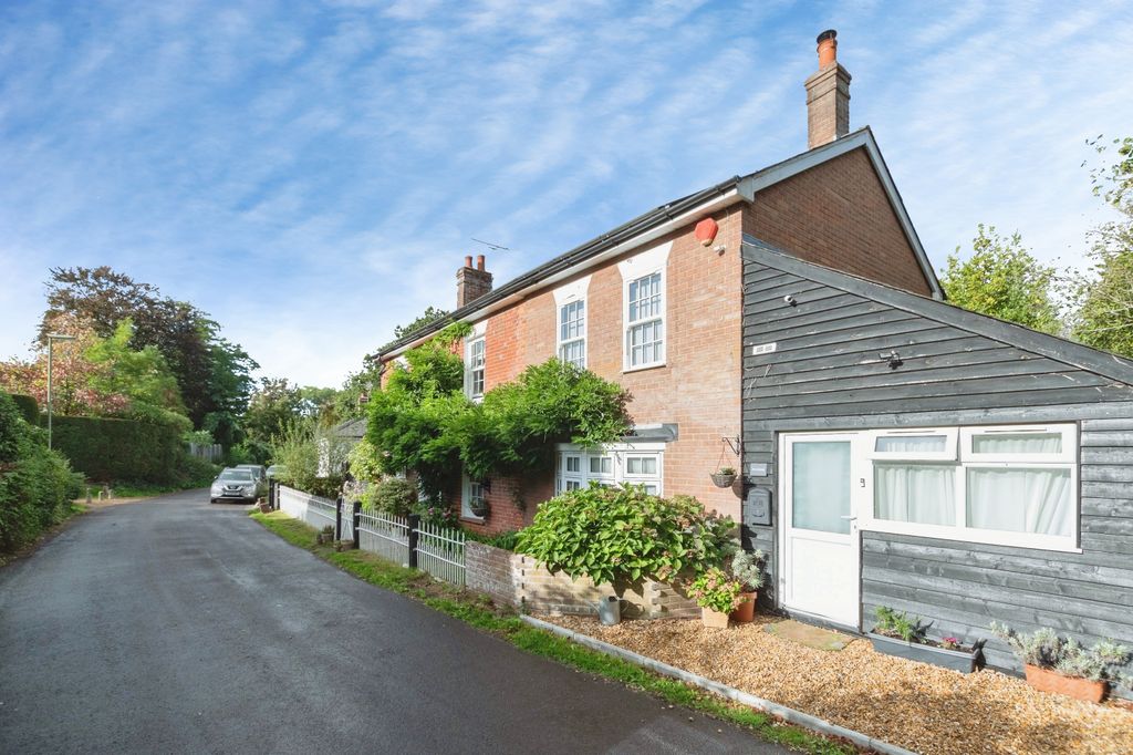 Property photo 2 of 34 Annexe