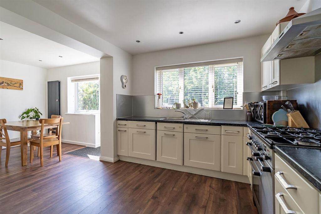 Property photo 3 of 22 Kitchen Diner