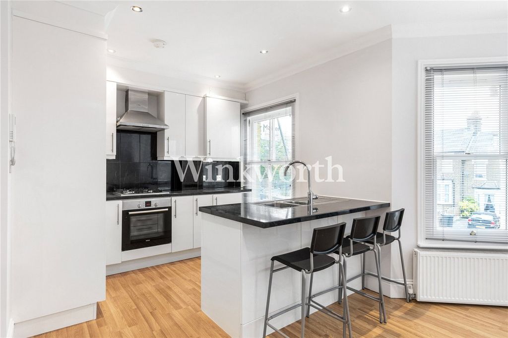 Property photo 3 of 8 Kitchen 2