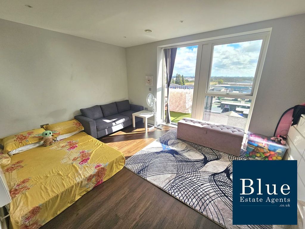 Property photo 1 of 7 Open Plan Kitchen Lounge