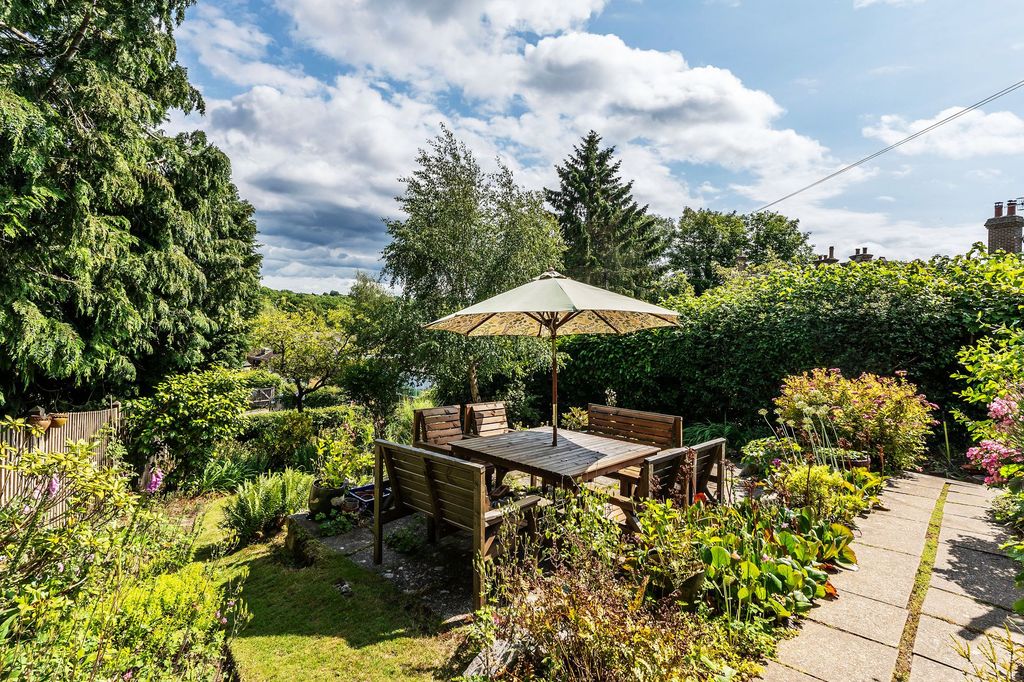 Property photo 1 of 42