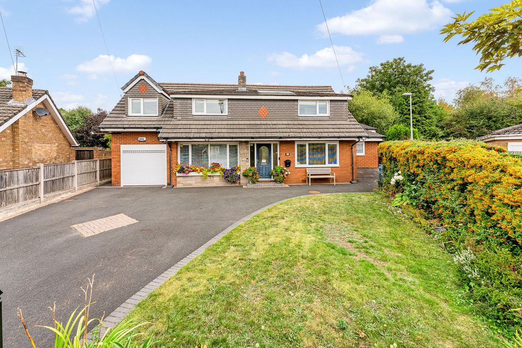Property photo 1 of 50