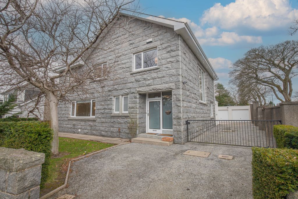 Property photo 1 of 30 Exterior3