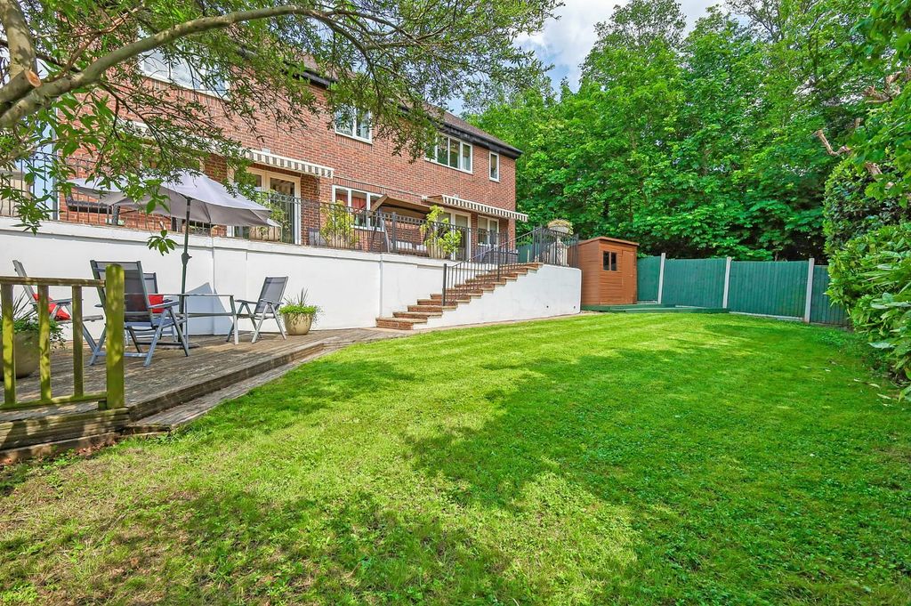 Property photo 3 of 34
