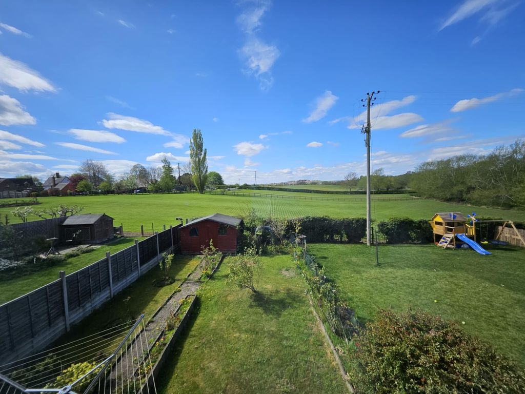 Property photo 2 of 25