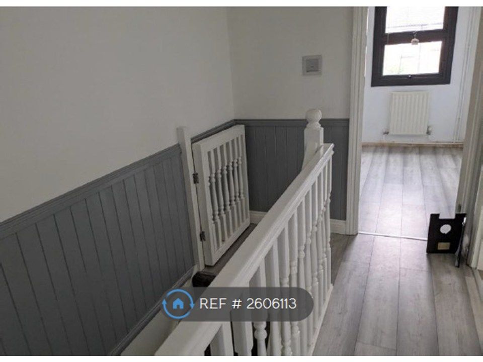 Property photo 3 of 12 1st Floor Landing