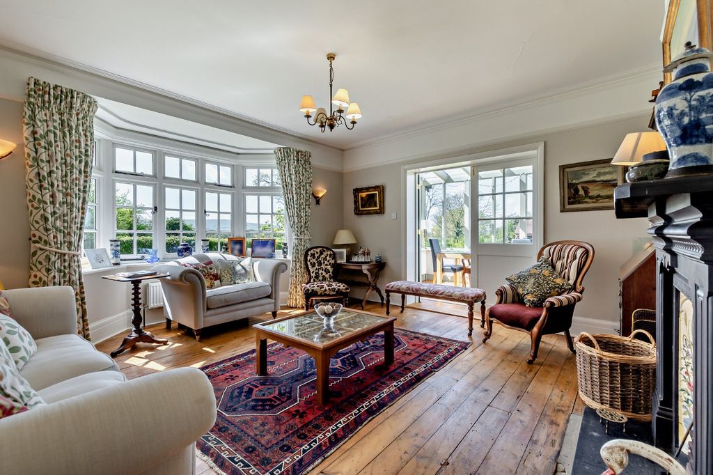 Property photo 2 of 28 Drawing Room