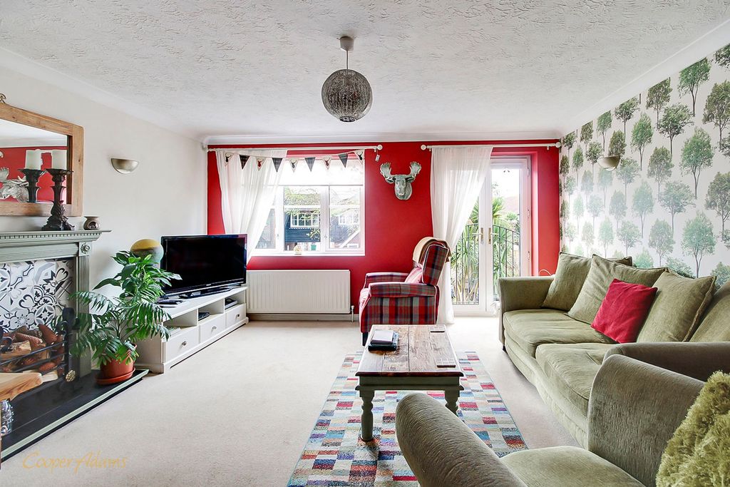 Property photo 3 of 13 Living Room