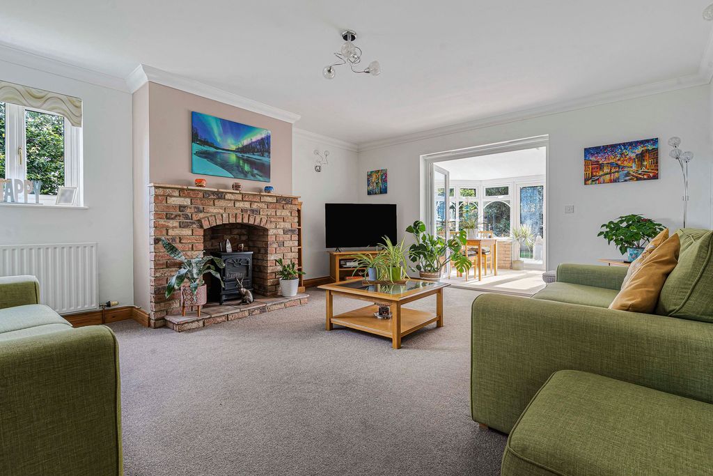 Property photo 2 of 35
