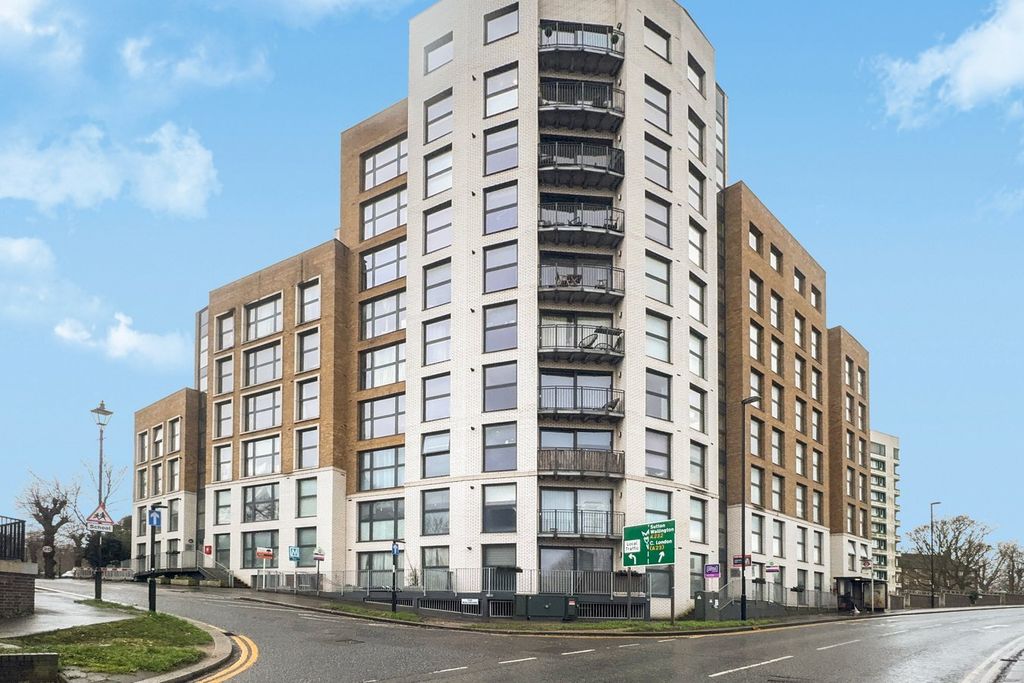 Property photo 1 of 14