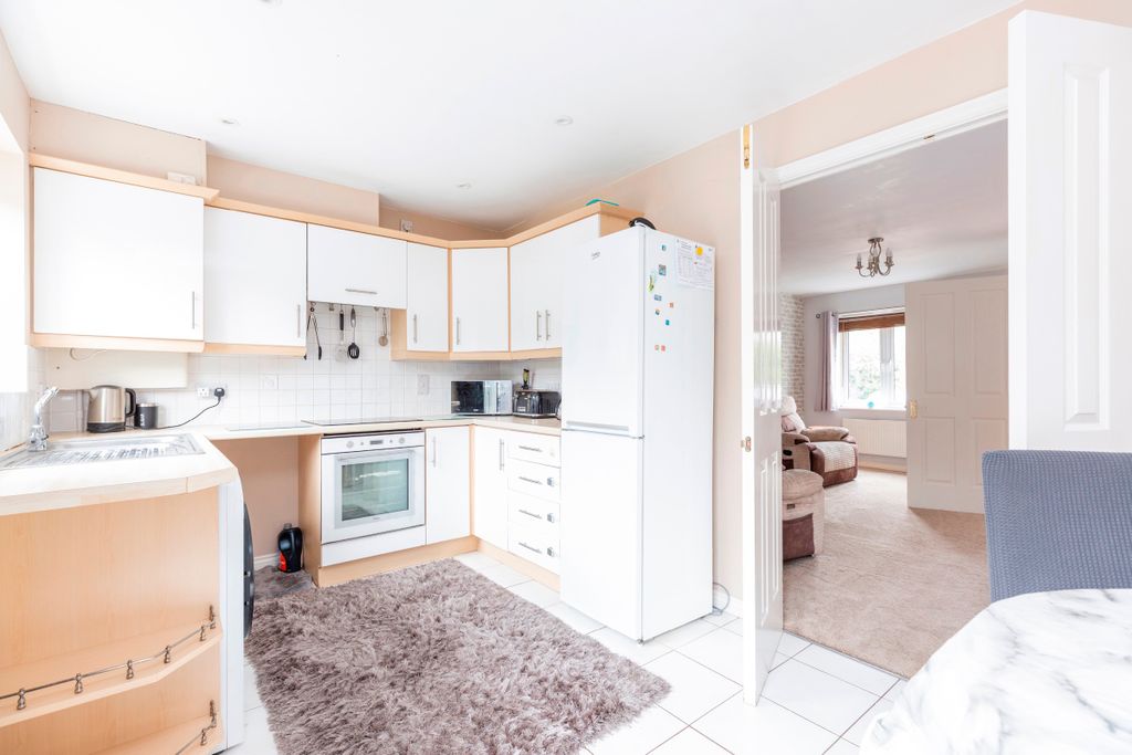 Property photo 3 of 12