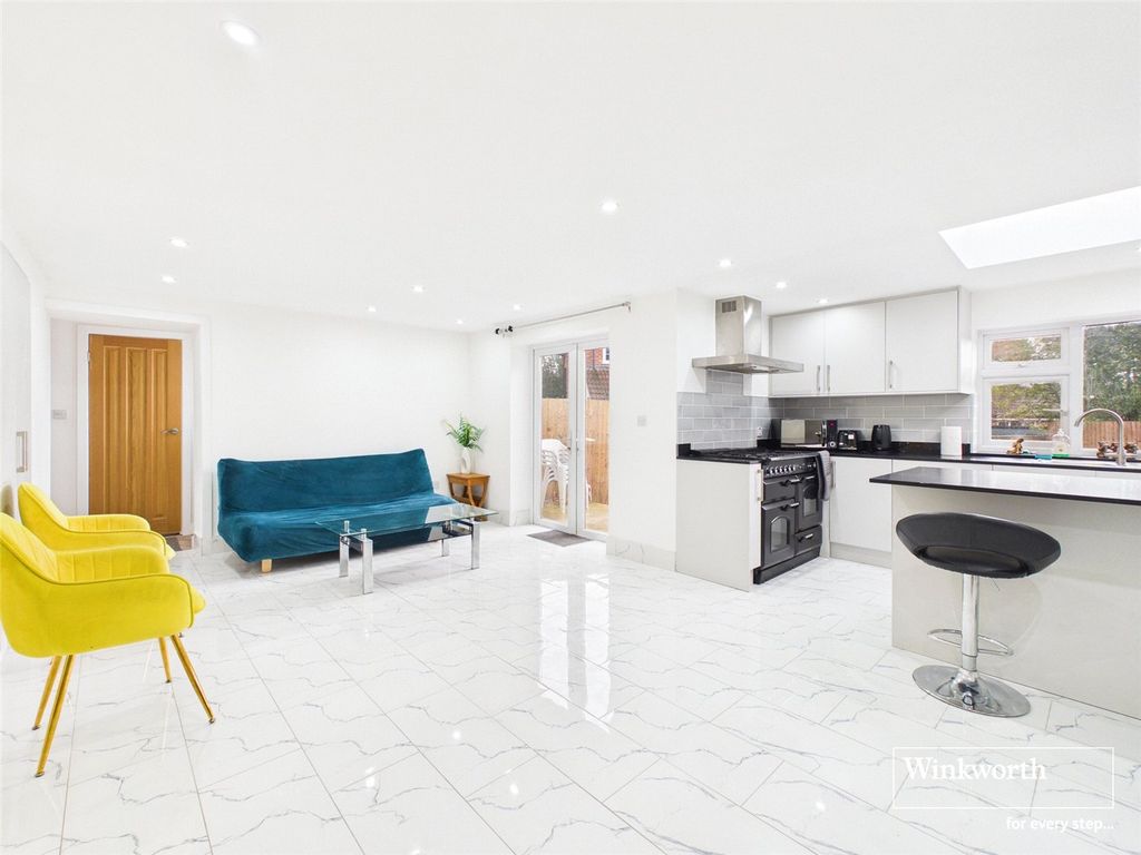 Property photo 3 of 13 Picture No. 10