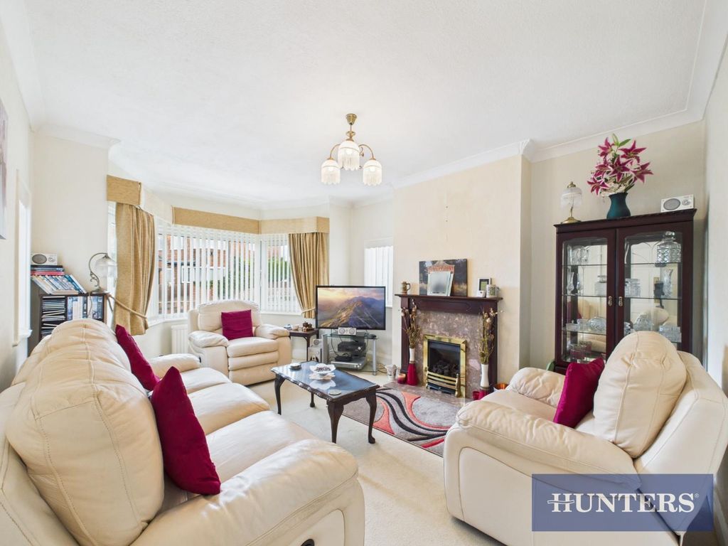 Property photo 2 of 15 Cam01494G0-Pr0450-Still004.Jpg