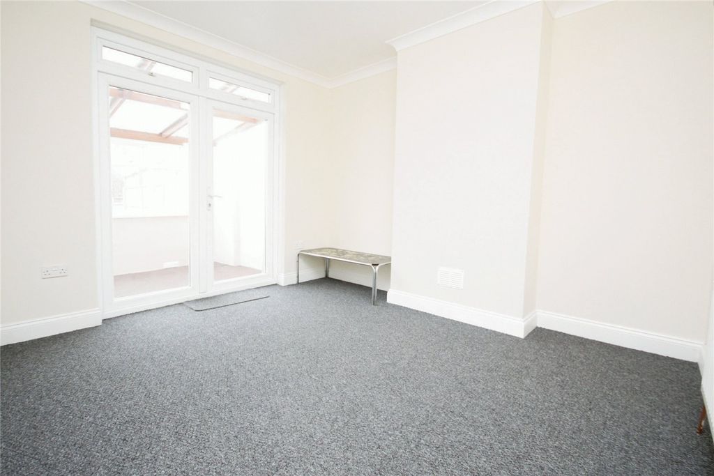 Property photo 2 of 12 Picture No. 09