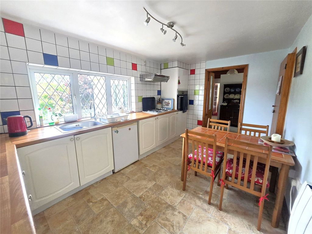 Property photo 3 of 24 Picture No. 11