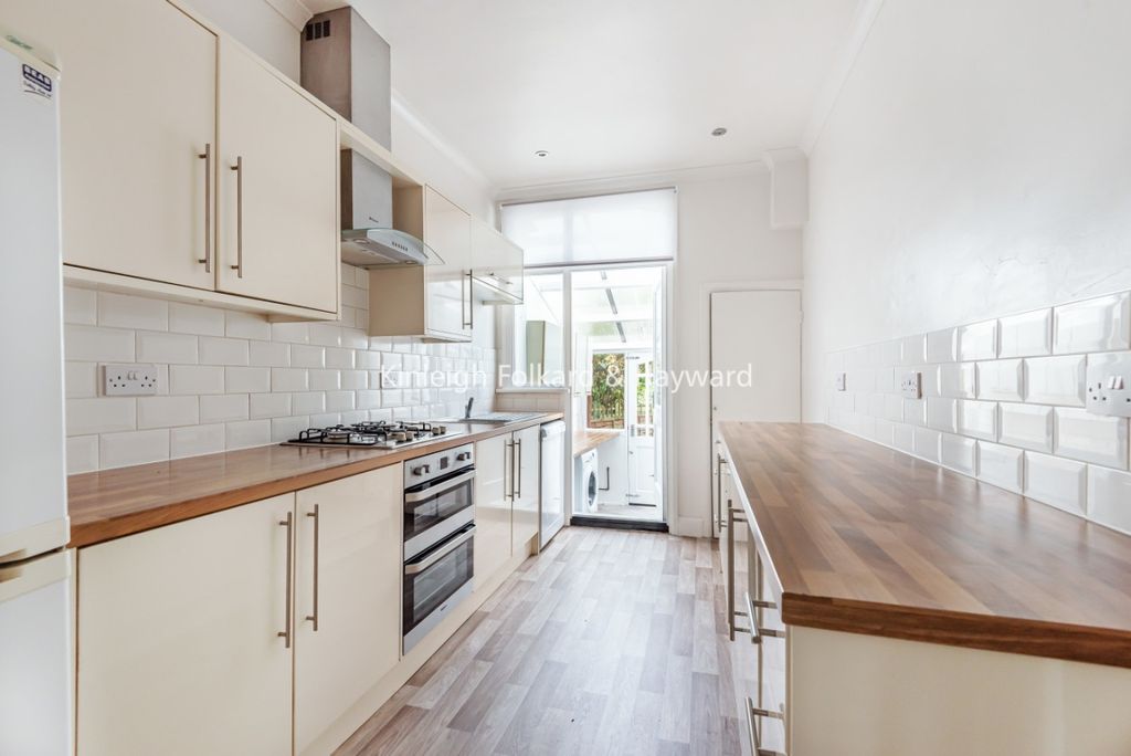 Property photo 3 of 7 F4734B76-4Db3-46A5-A