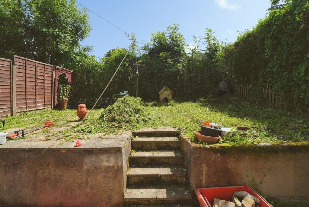 Property photo 3 of 17 Pbox-Img.Jpg