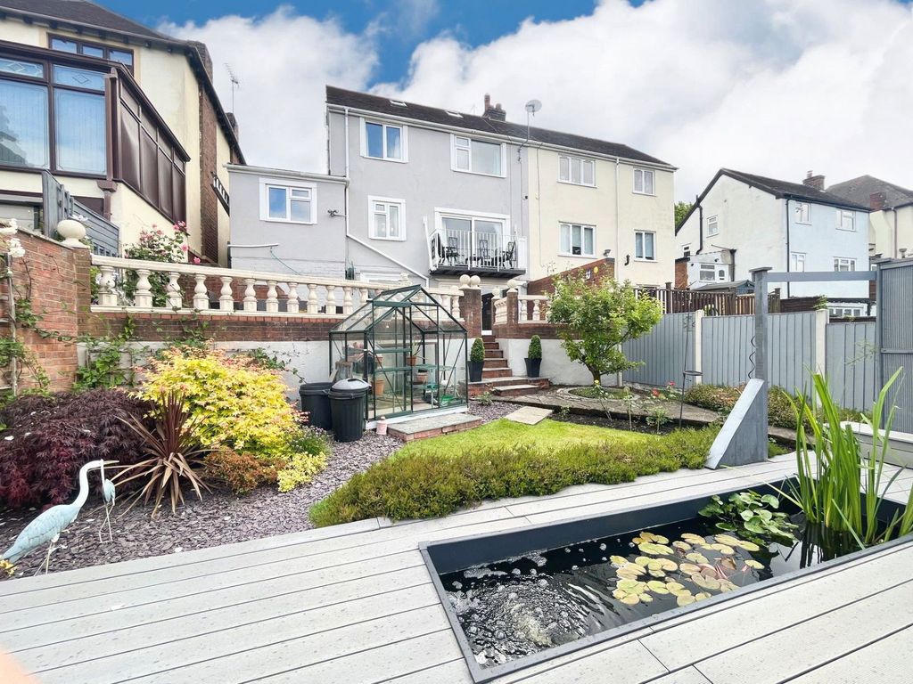 Property photo 2 of 38