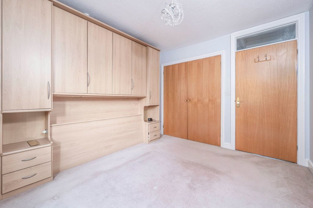 Property photo 3 of 11 Bedroom