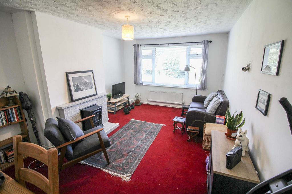 Property photo 3 of 11