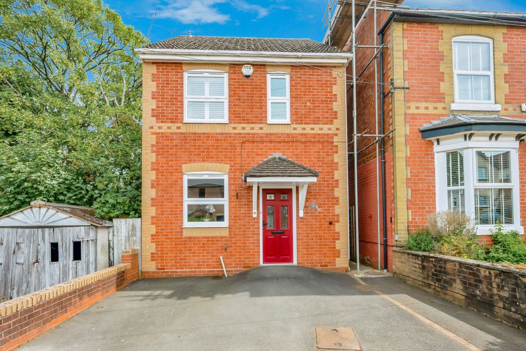 Property photo 1 of 17