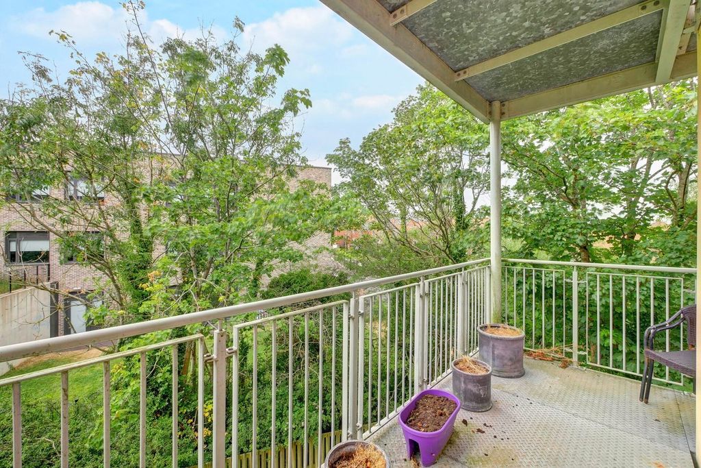 Property photo 3 of 25