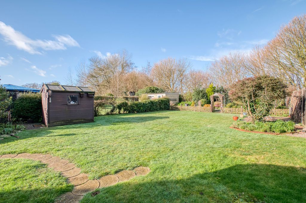 Property photo 2 of 22