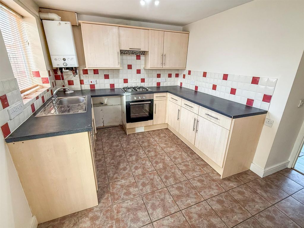 Property photo 3 of 9 Kitchen / Diner